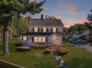 8 Locust Rd, Methuen, MA 01844