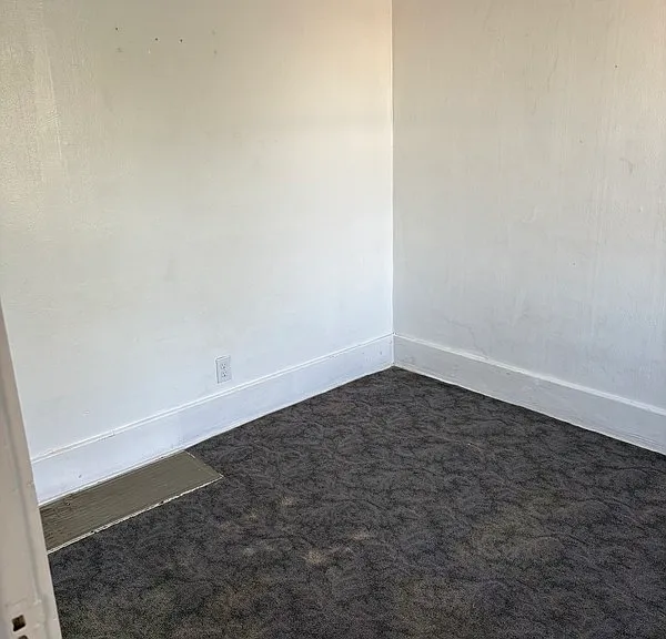 910 Rood Ave #4 — Photo 11