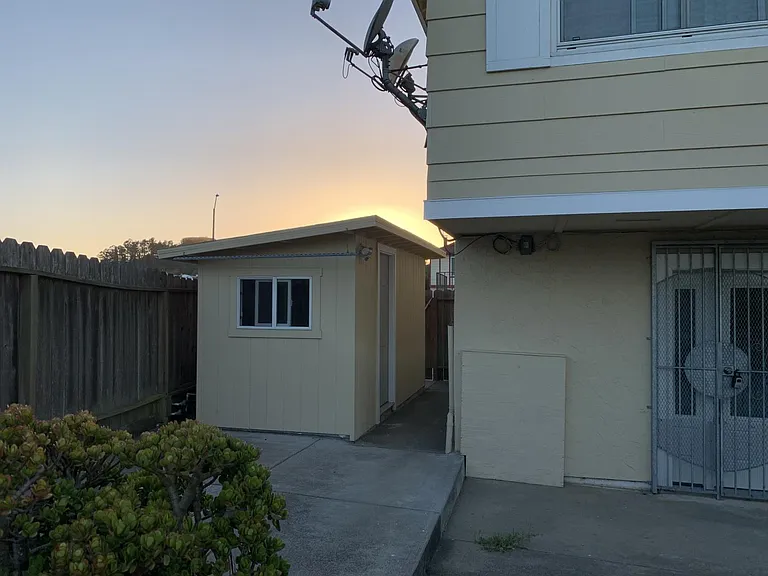 57 Lycett Cir #A — Photo 8