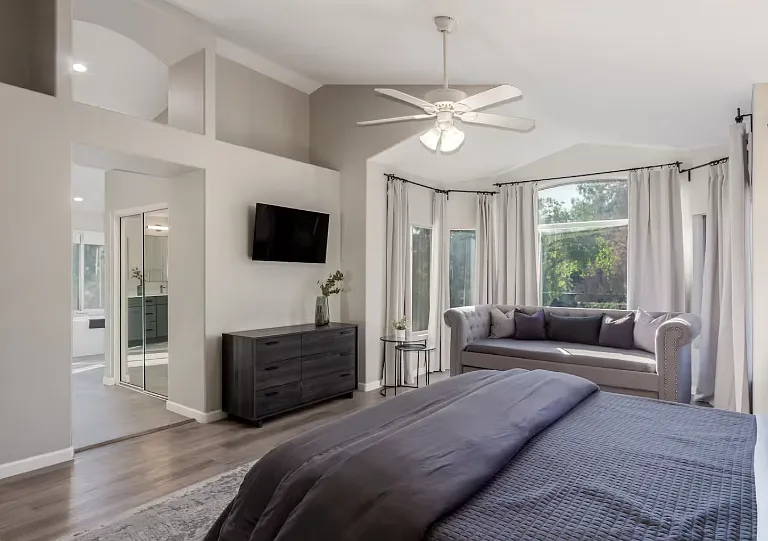 3141 W Laredo St — Photo 21