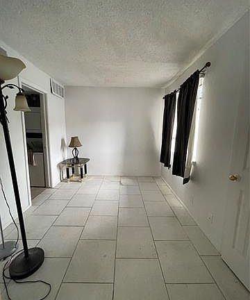 4th image of 1802 E 66th Pl Unit F201