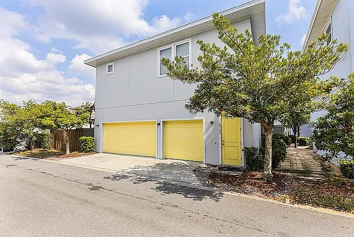 8725 Sperry St — Photo 1