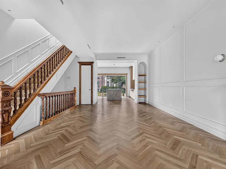 552 Macon St #2 — Photo 23