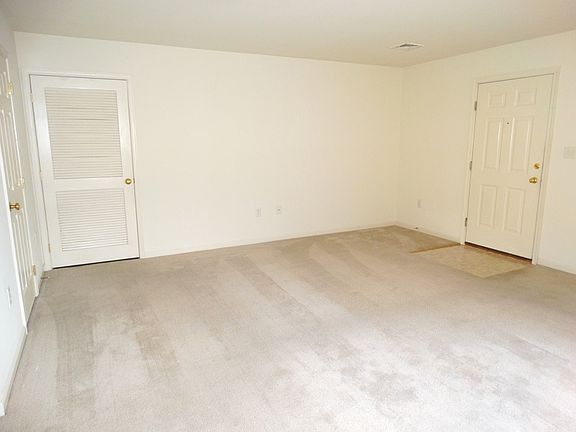 Entrance & Living Area