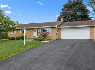 31 Ridgewood Rd, Easton, PA 18045