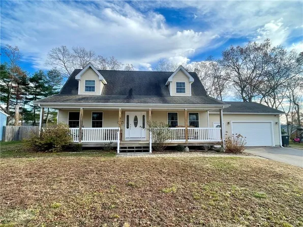 58 Rawlinson Dr, Coventry, RI 02816