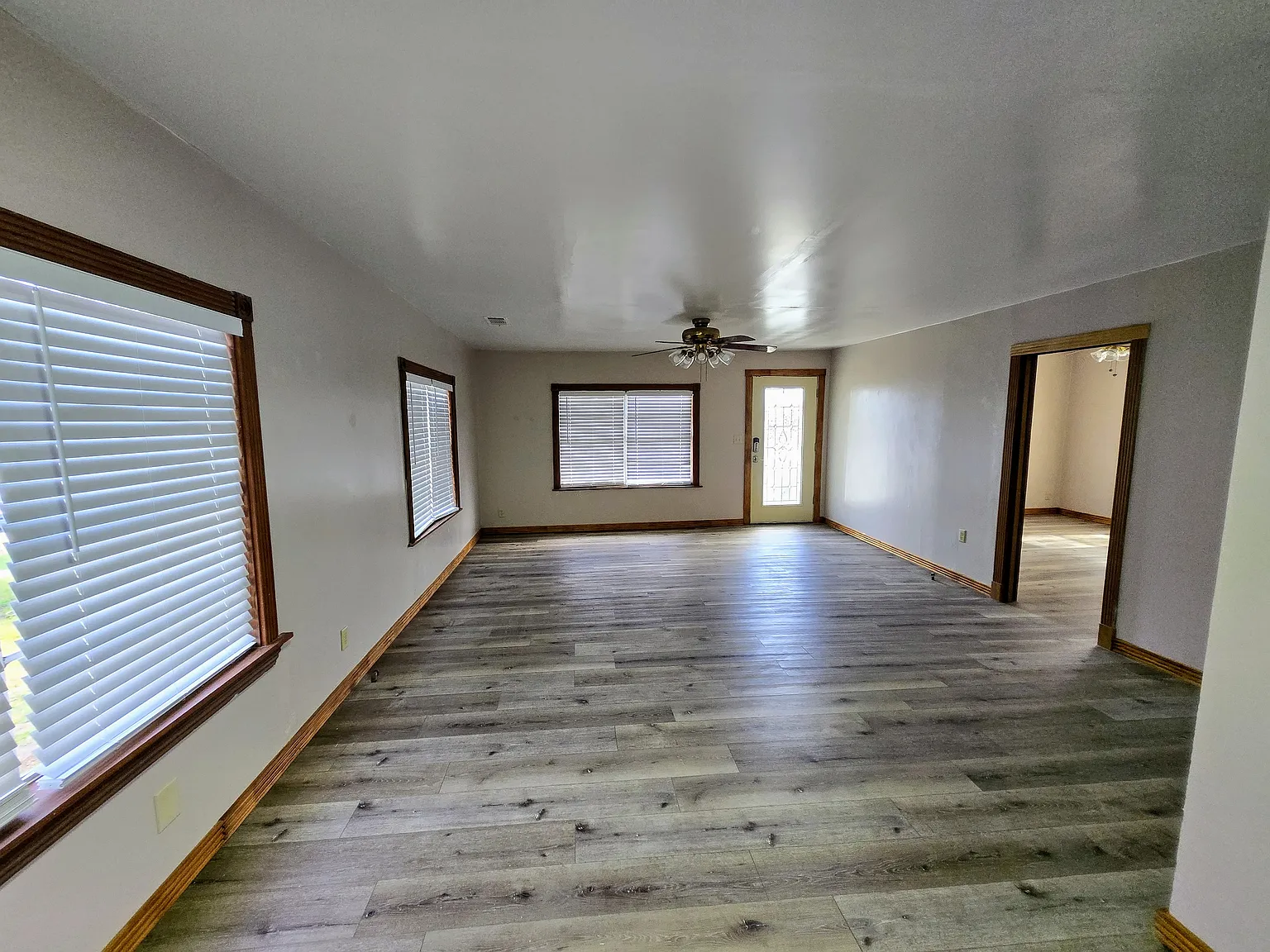 504 Holson Ave — Photo 4