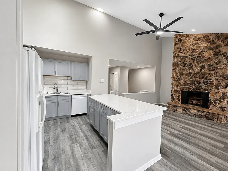 56 Century Dr — Photo 12
