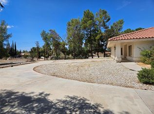 19556 Yanan Rd, Apple Valley, CA 92307