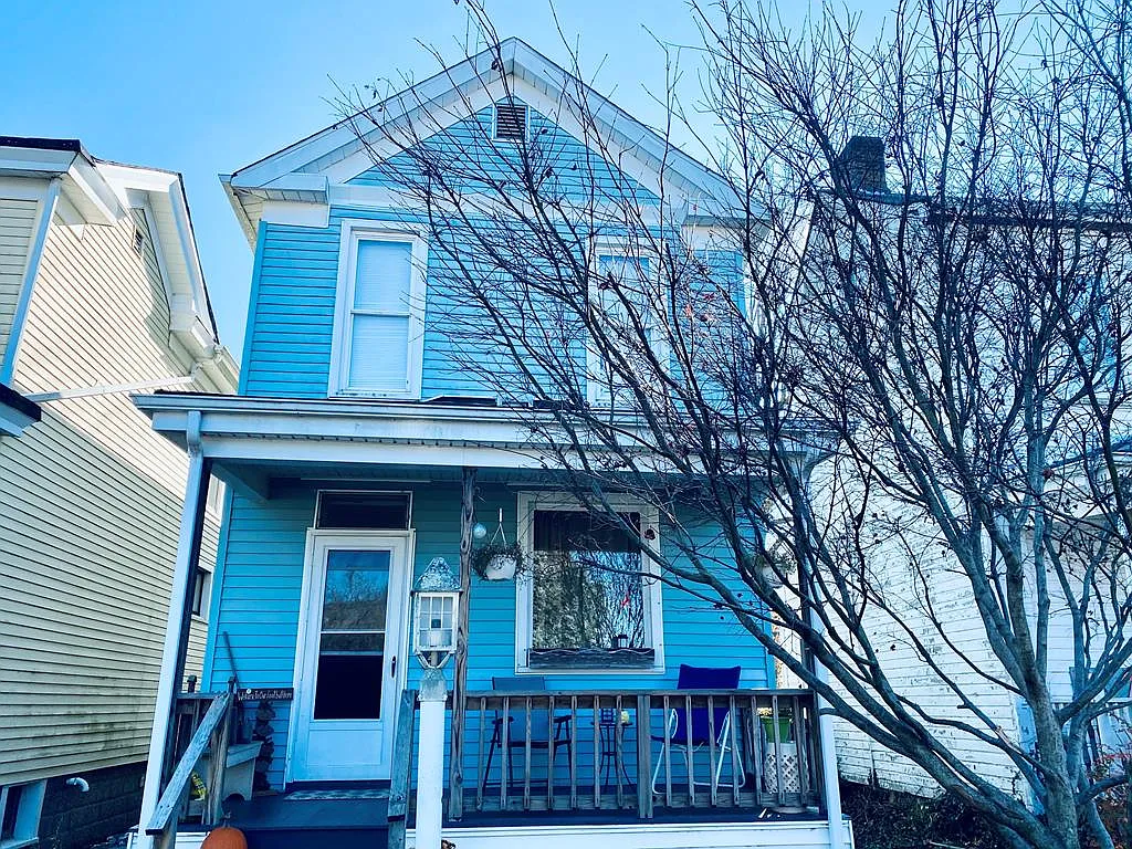 121 Paxton Ave photo 1
