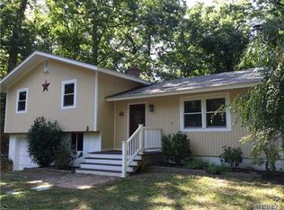 452 Paradise Shores Rd, Southold, NY 11971