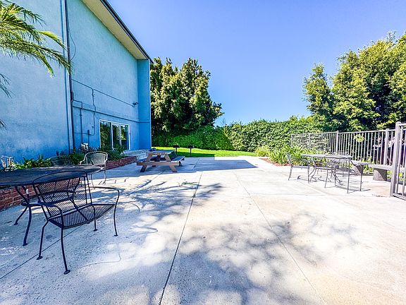 4th image of 3417 Manning Ave #3807
