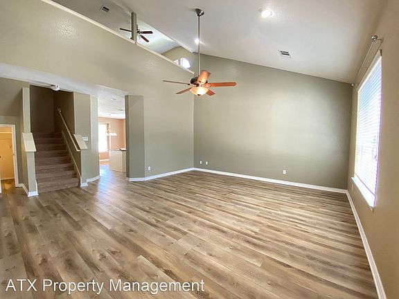 3rd image of 705 Brazos Bend Dr