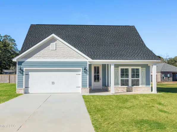 95501 Diamondhead Dr W, Diamondhead, MS 39525