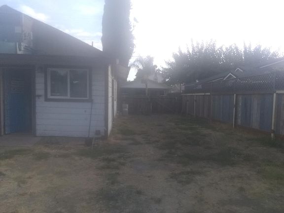 3rd image of 2125 Donald St