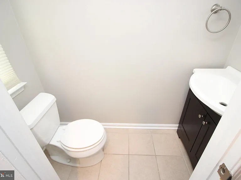 29 Van Horn Pl — Photo 17