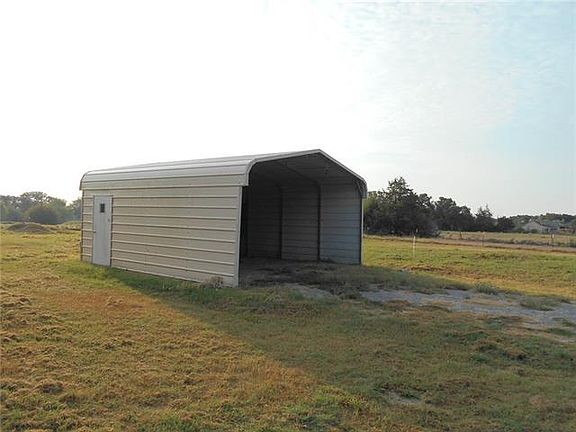 3rd image of 4855 County Road 2247