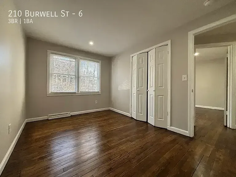 210 Burwell St #6 — Photo 5