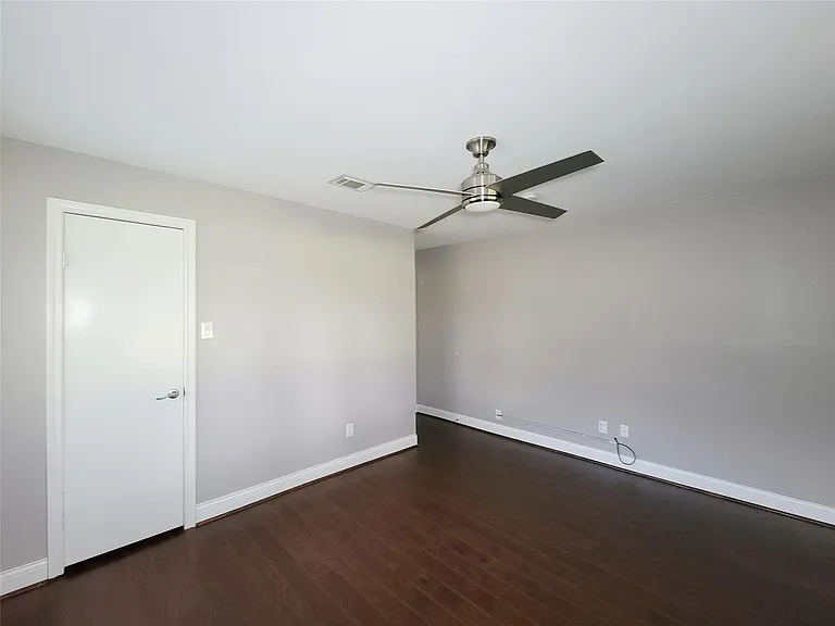 2815 Cambridge Ln — Photo 25