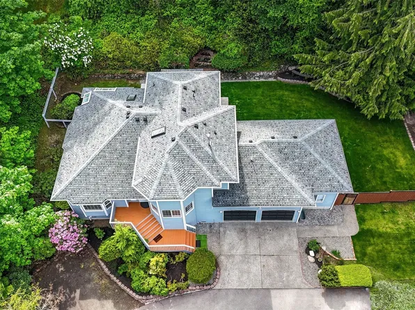 3940 NE Oceangate Lane, Bremerton, WA 98311