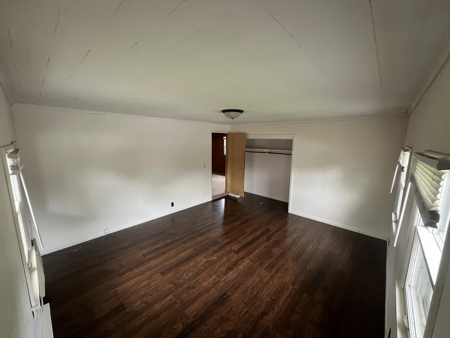 4 bed, $1,940 — Photo 4
