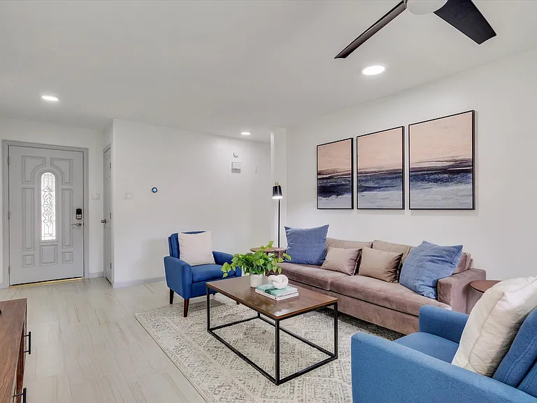 2412 Pebblebrook Trl — Photo 8