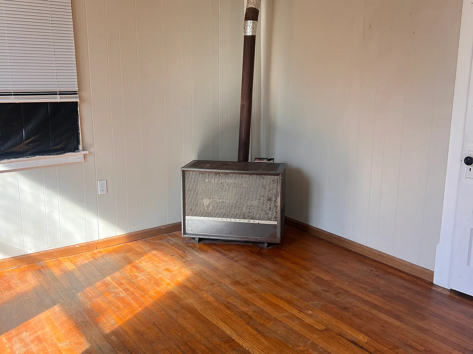 2 bed, 1100 sqft, $700 — Photo 4