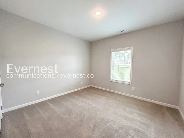 1307 Ventura Ln — Photo 10