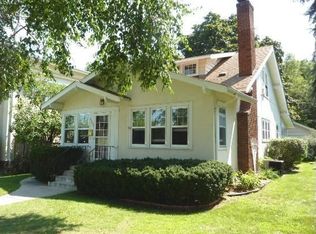 425 Cedar Lake Rd S, Minneapolis, MN 55405