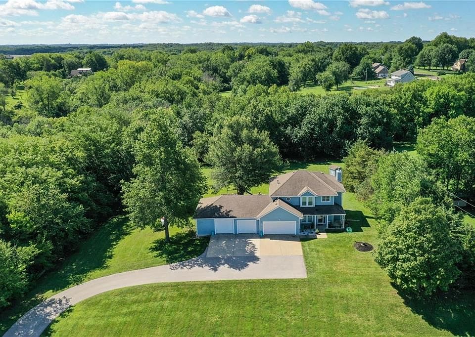 12575 McIntyre Rd, Leavenworth, KS 66048 | Zillow