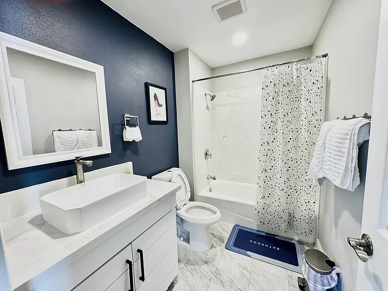 Gillespie Dr — Photo 11