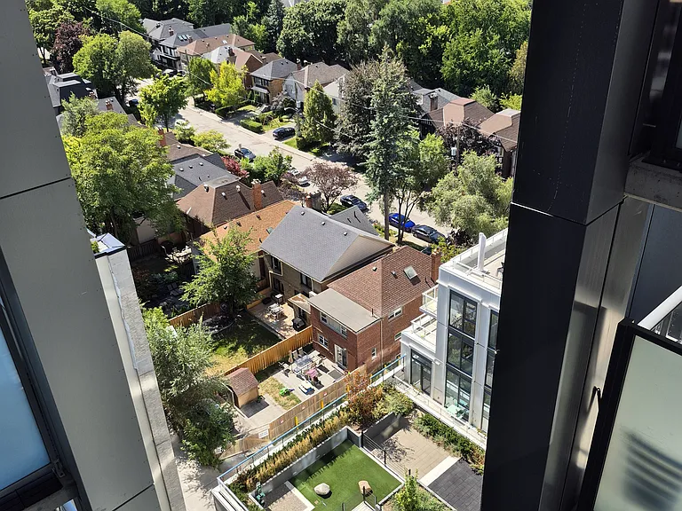 2020 Bathurst St #1201 — Photo 38