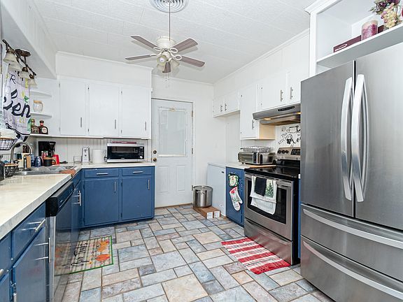 5th image of 207 Tabor Ave