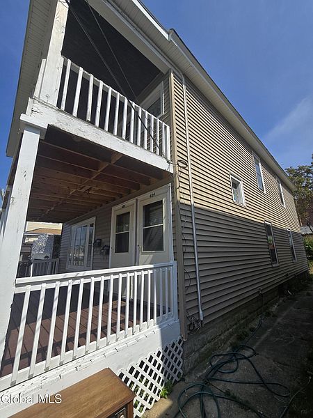 3rd image of 434 Division Street