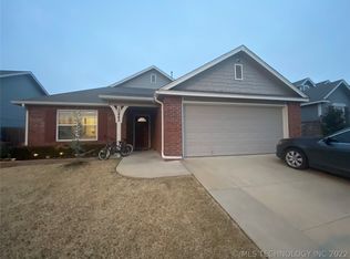 10445 S Kennedy St, Jenks, OK 74037