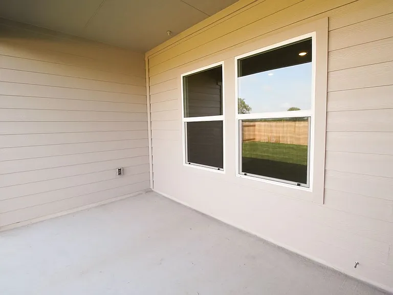 472 Desert Willow — Photo 3