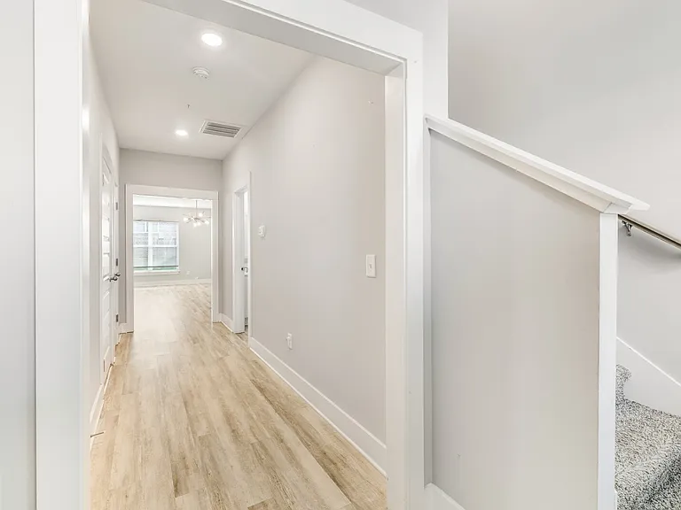 1309 Halter Park Dr — Photo 4