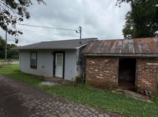 426 W Old A J Hwy #J, New Market, TN 37820