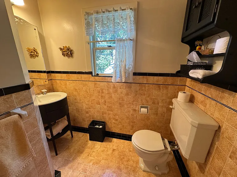 2856 Lincoln Ave — Photo 5