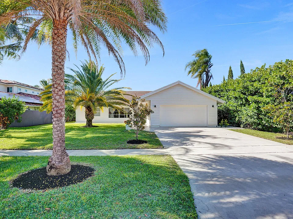 271 Oregon Ln