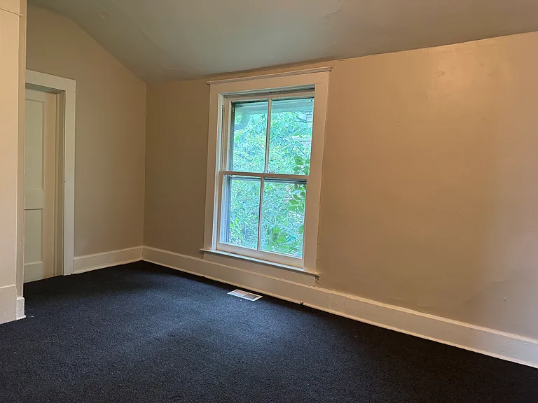 1802 Ferry Ave — Photo 3