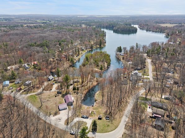 9614 W School Section Lake Dr, Mecosta, MI 49332