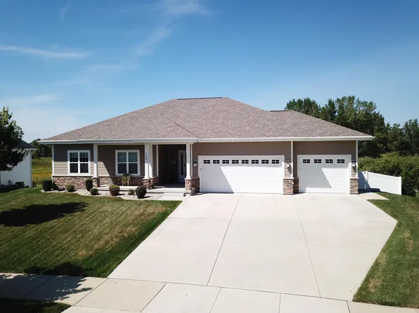 4399 Eagle Rdg, Windsor, WI 53598