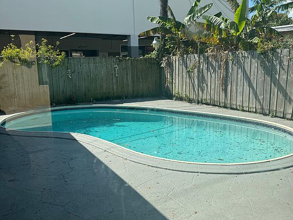 4th image of 3292 SW 7th St