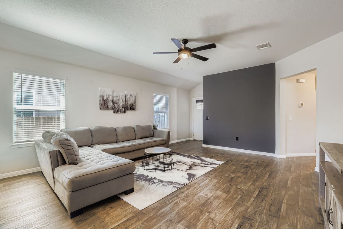 next background image