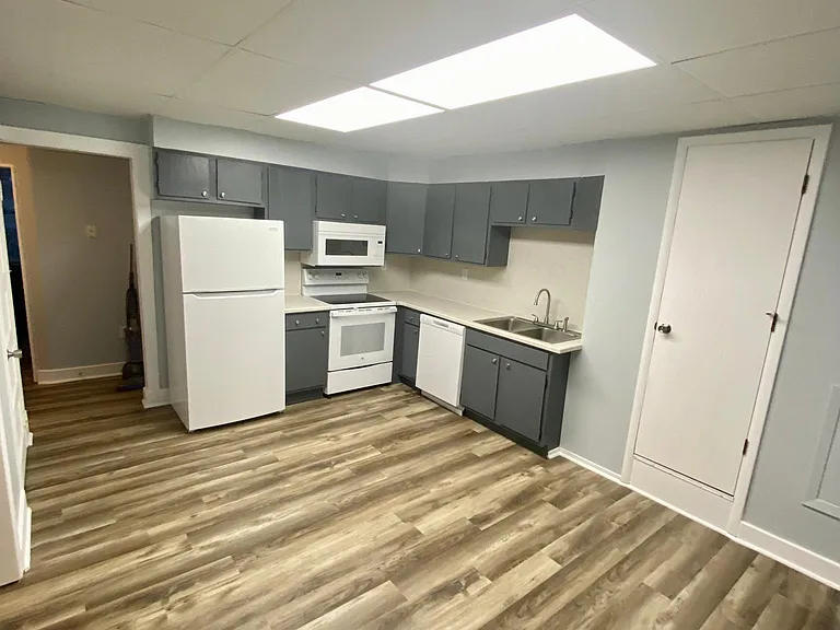 242 Washington Blvd #1/2 — Photo 18