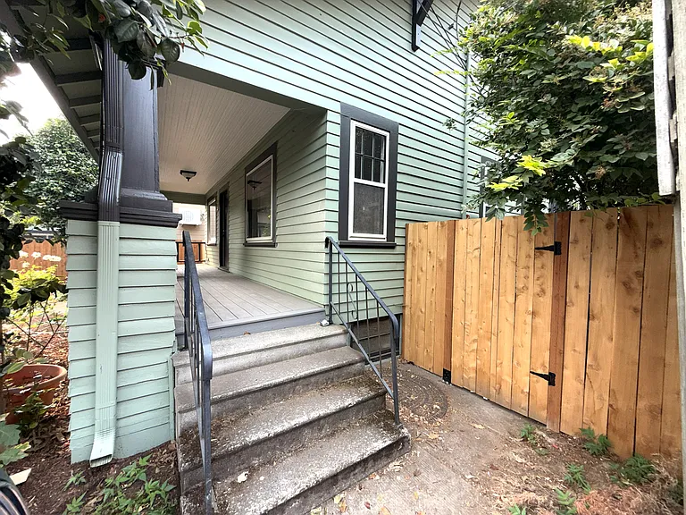 1515 NE Fremont St — Photo 4