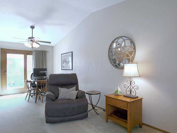 5th image of 7628 Charlesway Dr #93