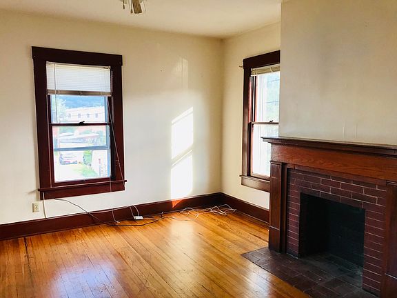 3rd image of 417 McCormick Blvd