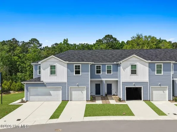 633 Sandy Hollow Drive, Jacksonville, NC 28540